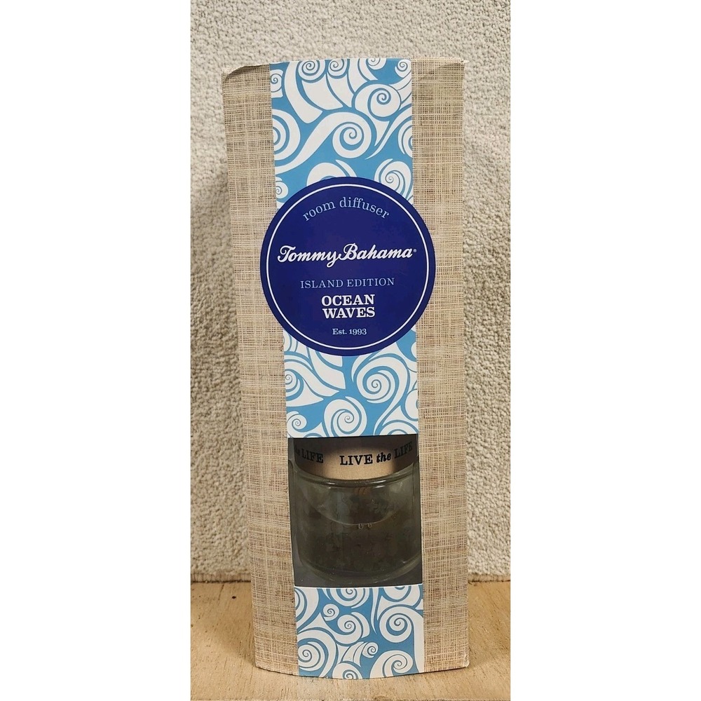 Tommy Bahama Ocean Waves Reed Diffuser blue glass home fragrance 120ml Reeds Box